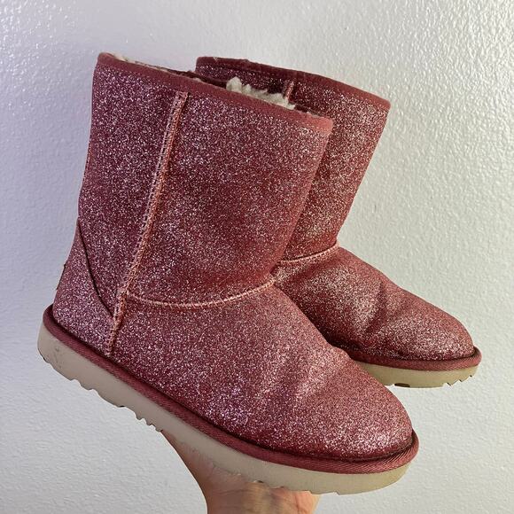 Ugg Classic Short II Pink Glitter Boot Size 4 - Picture 1 of 7